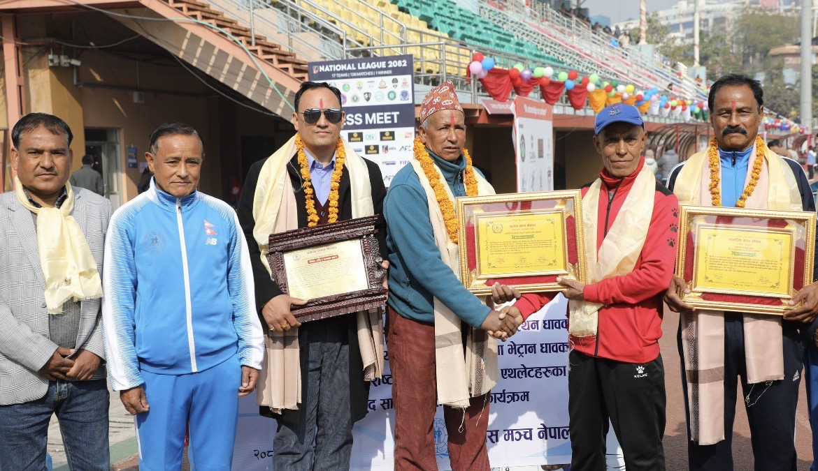 रोकाया सम्मानित