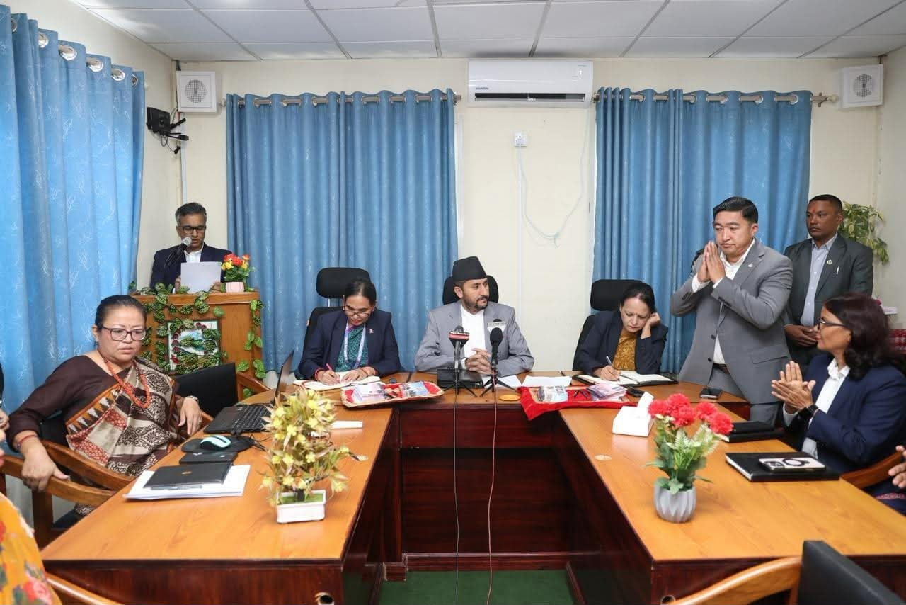 हुलाक टिकटमा क्रिकेट खेलाडीको तस्बिर